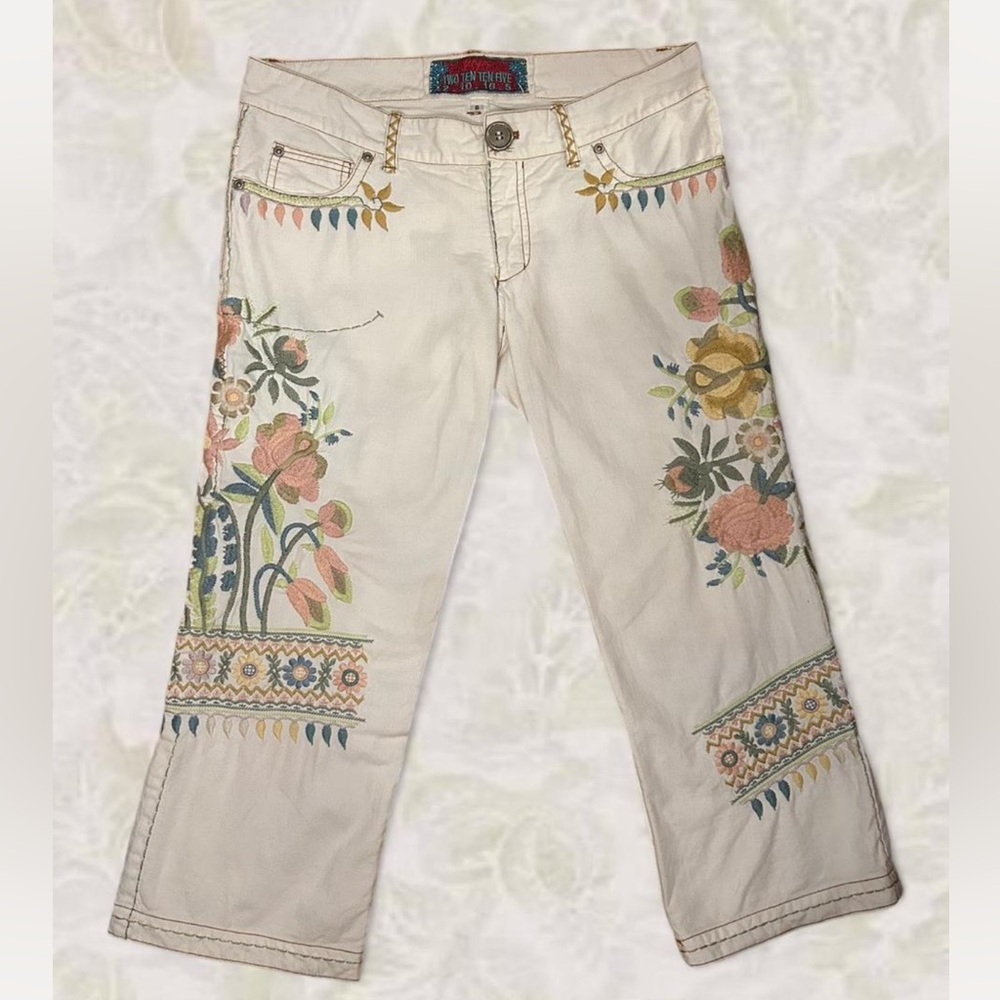 Vintage Johnny Was Biya Two Ten Ten Five Embroidered White Crop Jeans Y2K